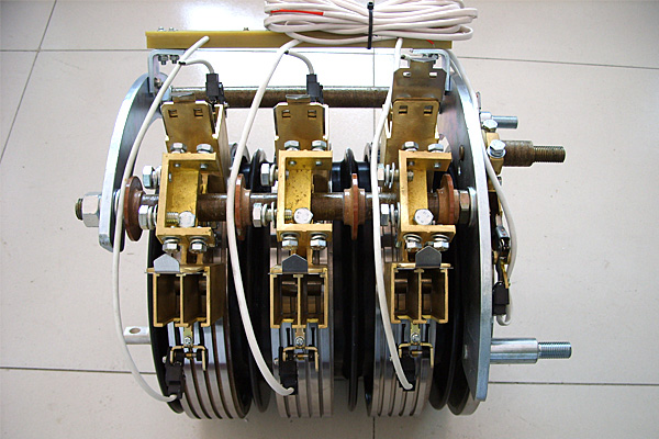 <strong>风力发电集电总成</strong>